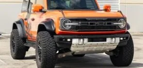 Painted Ford Bronco Mirror Caps Lethal Performance - Exterior 001 - Front Three Quarters