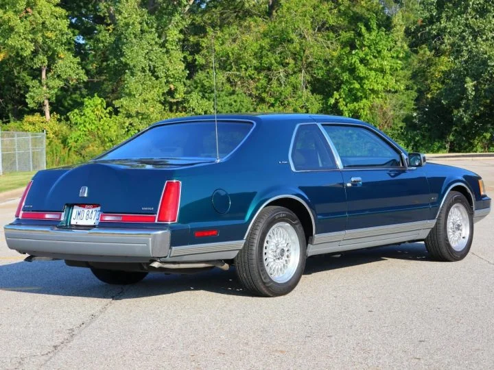 1992 Lincoln Mark VII LSC With 29K Miles - Exterior 002 - Rear Three Quarters