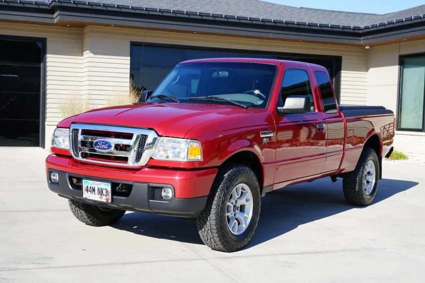 2007 Ford Ranger XLT With 34k Miles - Exterior 001 - Front Three Quarters
