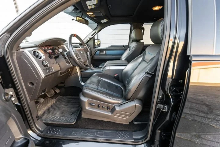 2013 Ford F-150 SVT Raptor With 33K Miles - Interior 001