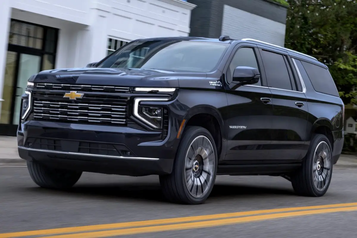 2025 Chevy Suburban Debuts As Updated Ford Expedition Rival