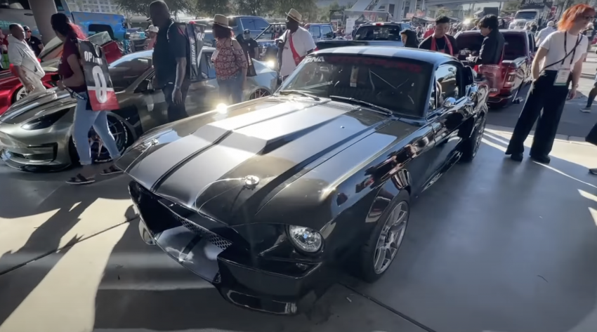2019 Ford Mustang GT With 1967 Body Panels - Exterior 001 - Front Three Quarters