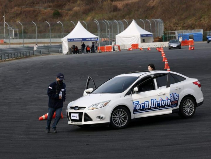 Ford Korea Driving Skills For Life Focus - Exterior 001 - Front Three Quarters.jpeg
