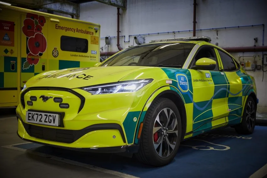 London Ambulance Services Ford Mustang Mach-E - Exterior 002 - Front Three Quarters
