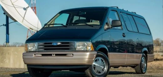 1995 Ford Aerostar XLT E-4WD With 57K Miles - Exterior 001 - Front Three Quarters