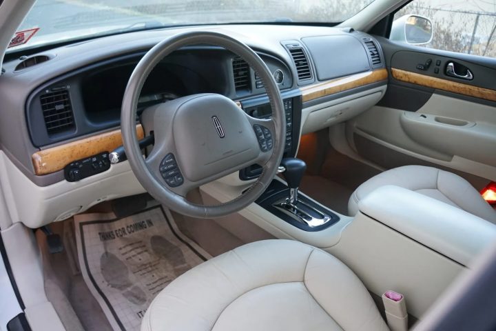 2002 Lincoln Continental With 16K MIles - Interior 001
