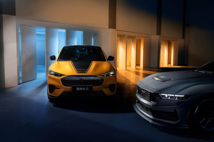 2024 Ford Mustang Dark Horse And Mustang Mach-E China Wallpaper - Exterior 006 - Front Three Quarters