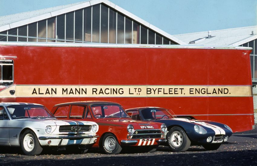 Alan Mann Racing Ford Mustang, Shelby Daytona, Ford Falcon Racers - Exterior 001 - Front Three Quarters