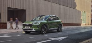 Refreshed Ford Kuga Europe - Exterior 001 - Front Three Quarters
