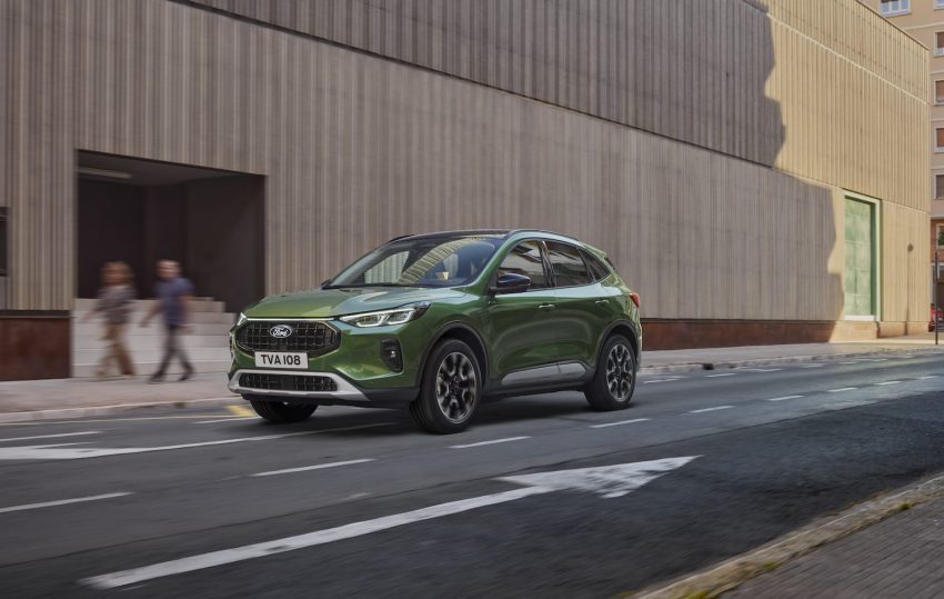 Refreshed Ford Kuga Europe - Exterior 001 - Front Three Quarters