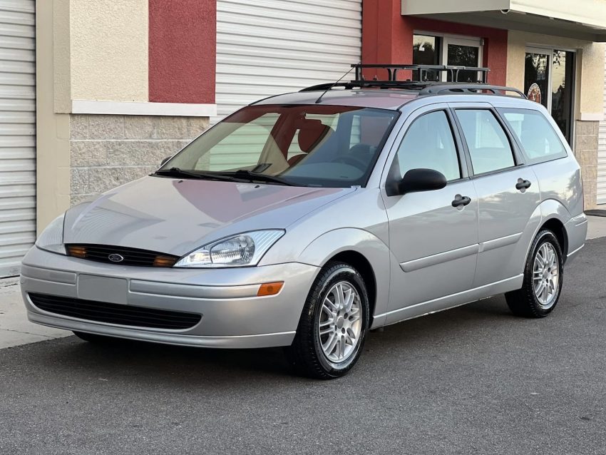 2002 Ford Focus SE Wagon With Just 61K Miles - Exterior 001 - Front Three Quarters