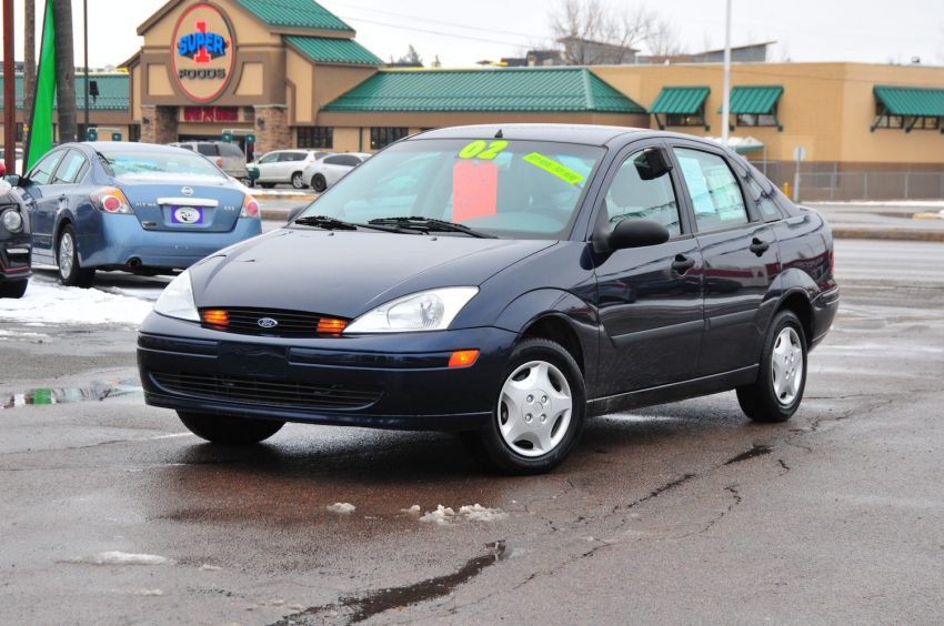 2002 Ford Focus With 117 Miles - Exterior 001 - Front Three Quarters