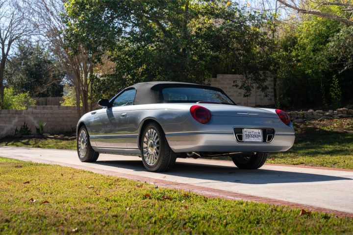 2002 Ford Supercharged Thunderbird Concept - Exterior 002 - Rear Three Quarters