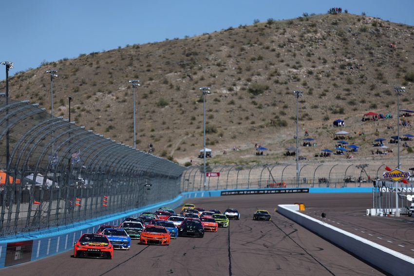 No. 17 NASCAR Ford Tails Toyota At Phoenix March 2024 Video