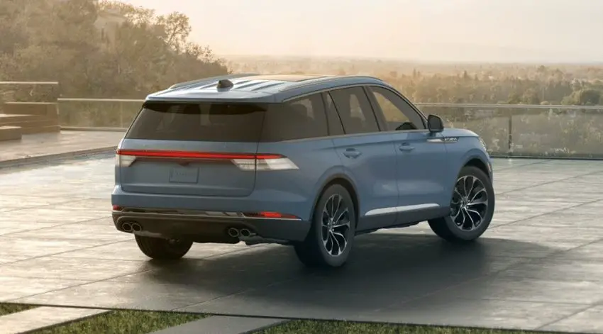 2025 Lincoln Aviator Adds New Whisper Blue Metallic Color