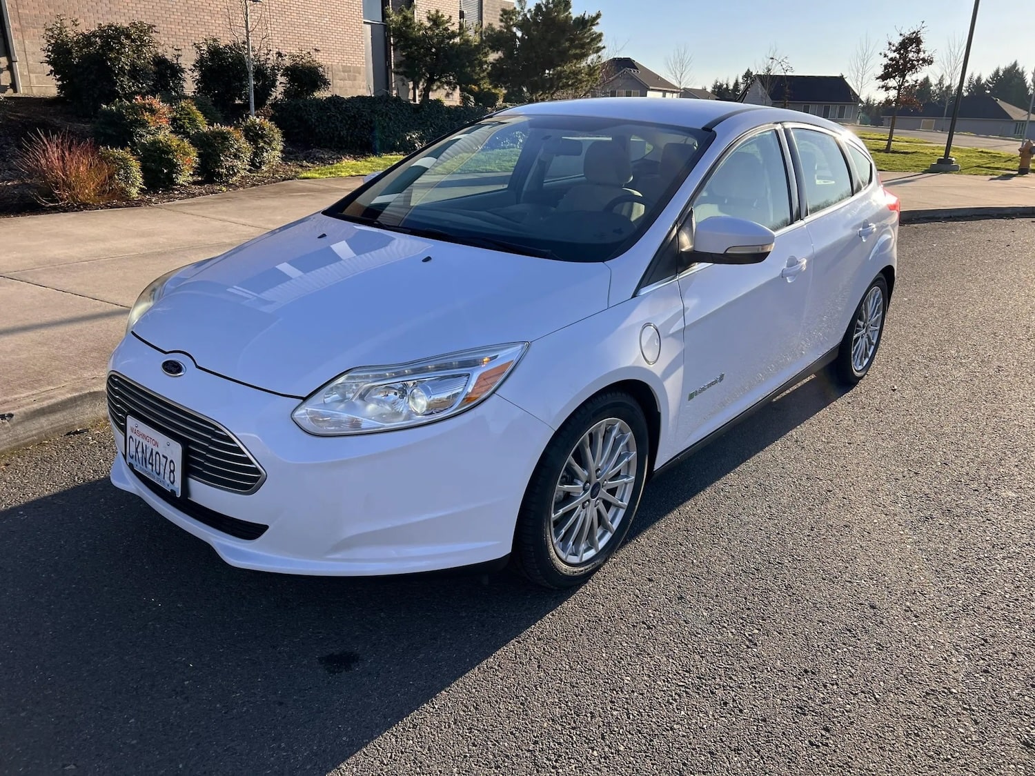 2014 focus electric range sales