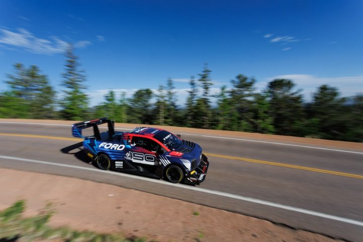 Ford F-150 Lightning SuperTruck 2024 Pikes Peak International Hill Climb - Exterior 001 - Front Three Quarters