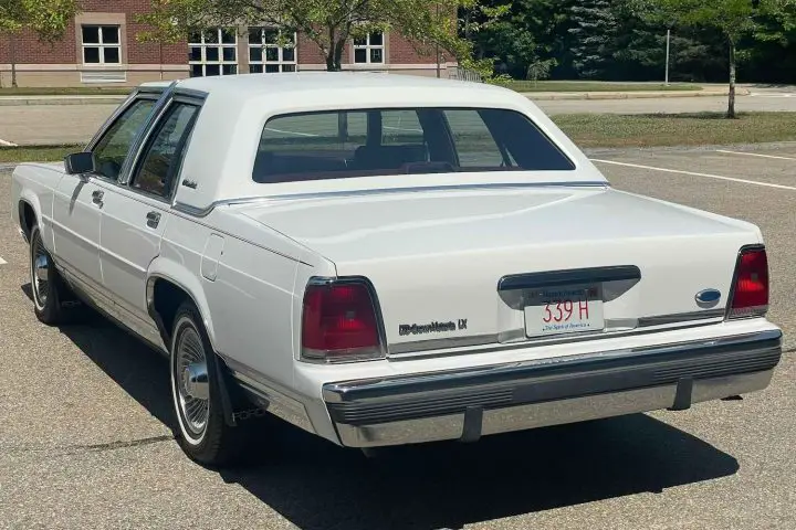1990 Ford LTD Crown Victoria With 32K Miles - Exterior 002 - Rear Three Quarters