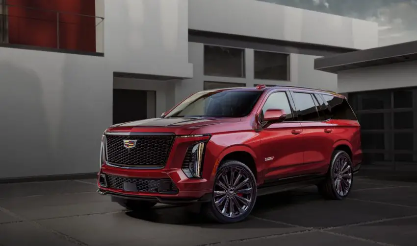A front three quarters view of the 2025 Cadillac Escalade.