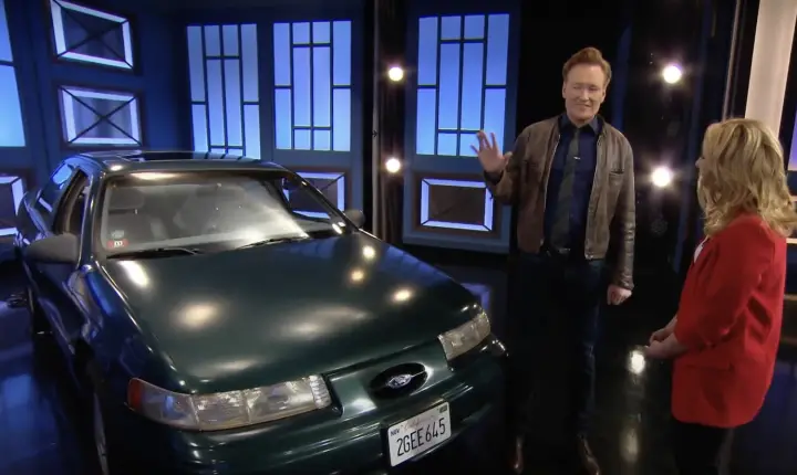 Conan O'Brien Did Not Impress Lisa Kudrow With His Ford Taurus SHO