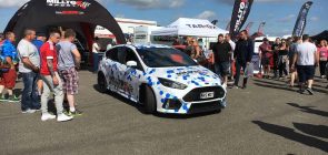 Ford Focus RS Milltek Sport - Exterior 001 - Front Three Quarters