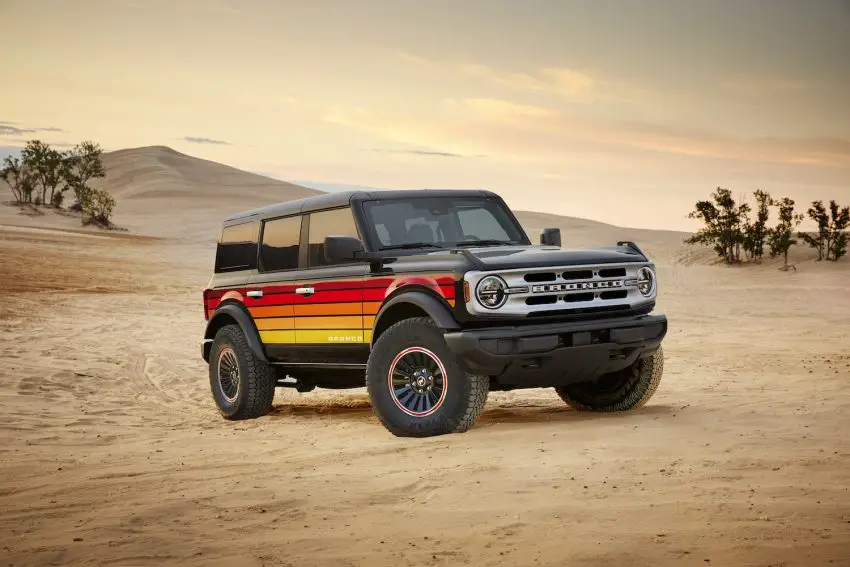 2025 Ford Bronco Free Wheeling - Exterior 001 - Front Three Quarters