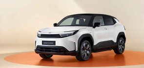 Toyota Urban Cruiser - Exterior 001 - Front Three Quarters