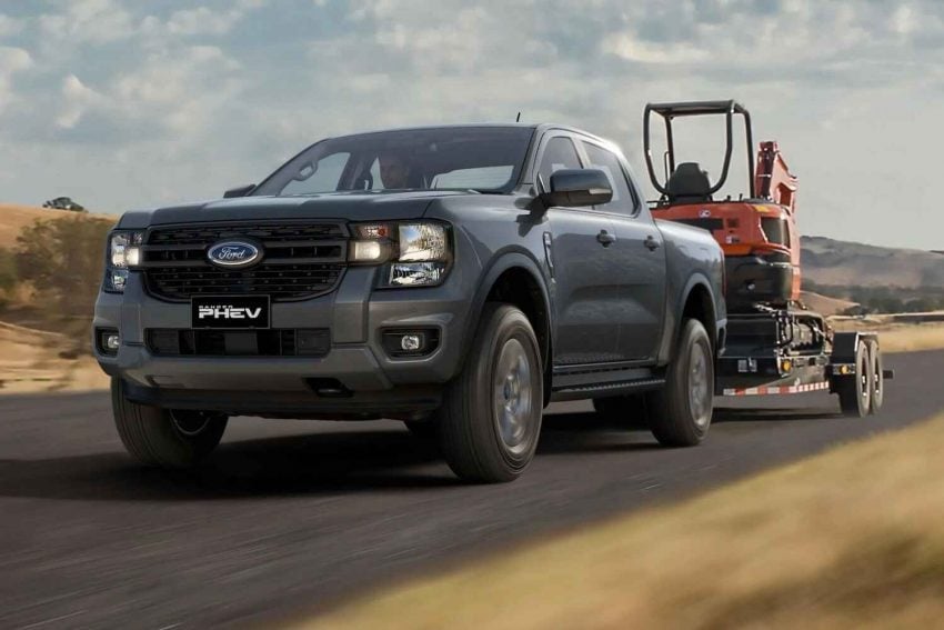 2025 Ford Ranger PHEV XLT - Exterior 001 - Front Three Quarters
