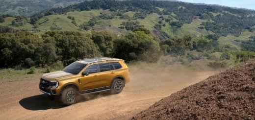 Ford Everest Wildtrak Australia - Exterior 001 - Front Three Quarters