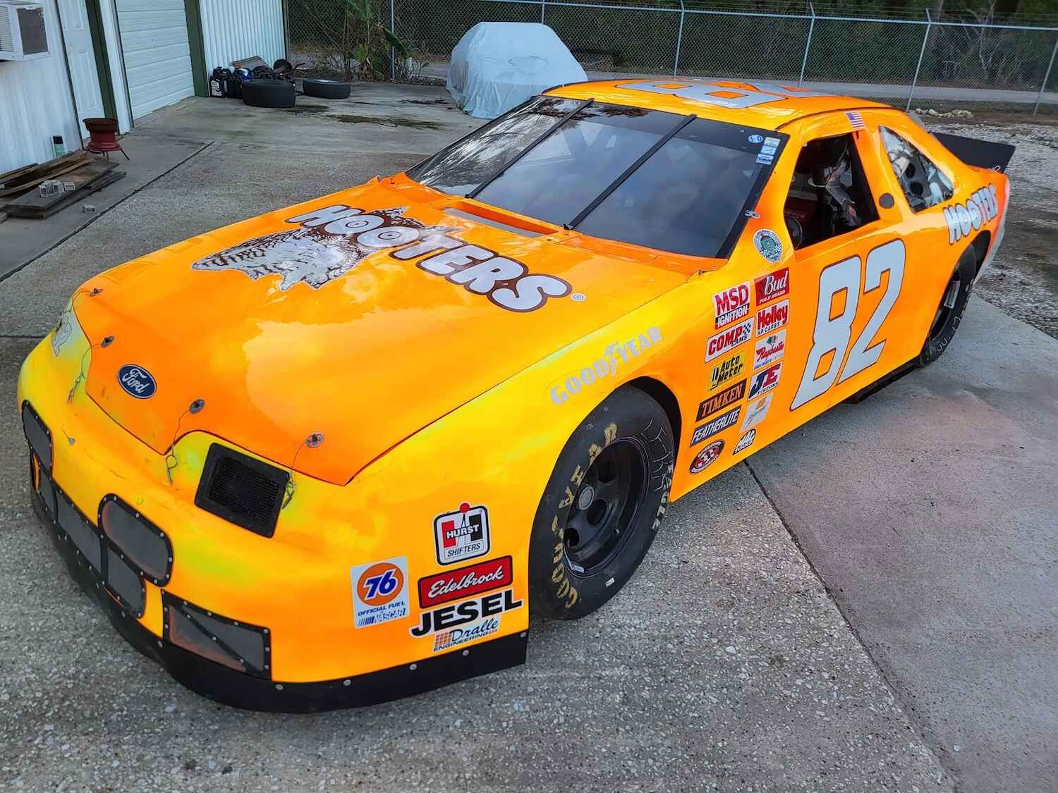 NASCAR ボディー FORD T-BIRD Ford Thunderbird Nascar Race Car Up For Auction