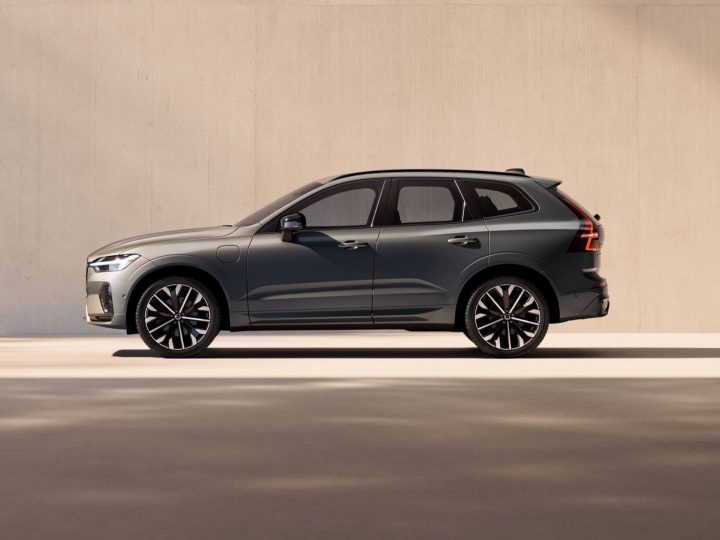A photo showing the 2026 Volvo XC60 from a side angle.