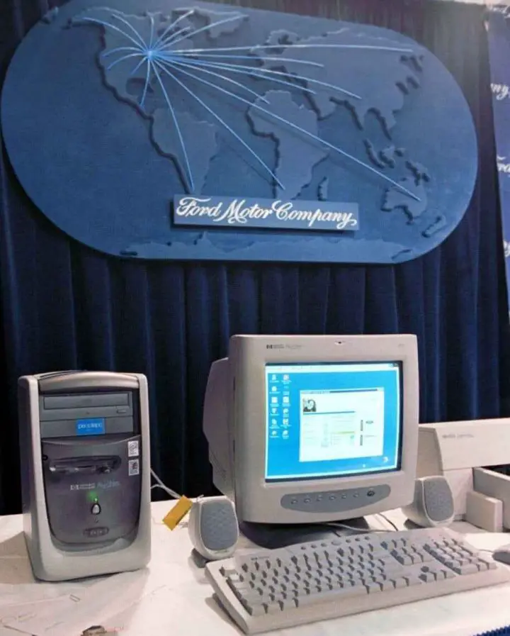 A photo showing the computer equipment that the Ford Model e program provided employees in 2000.