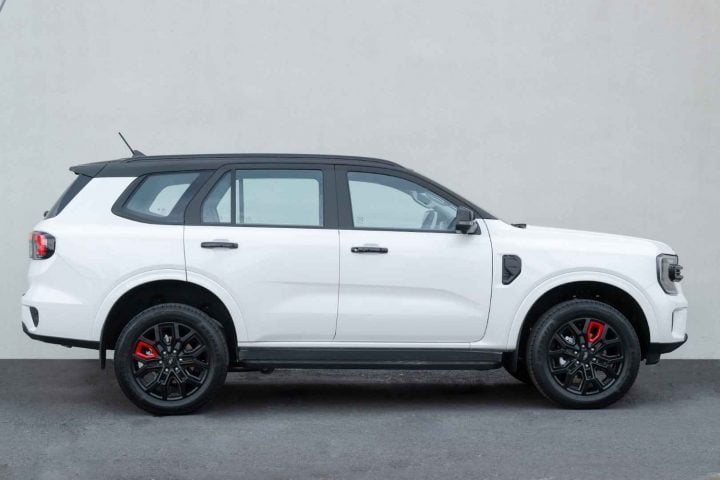 A photo showing the exterior of the Ford Everest Sport Special Edition from a side angle