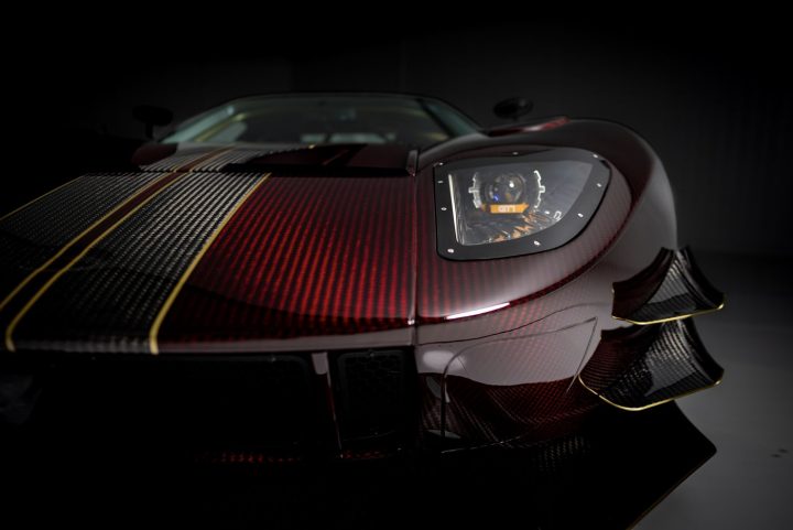 A closeup photo showing the front end of the Ford GT based Lynx GT1 hypercar. It was designed as a street legal version of the GT, built on one of the remaining chassis from Matech. 