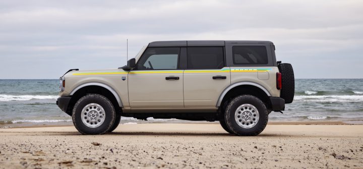 A side view of the 2025 Ford Bronco. The off-road SUV did not receive a 2025 IIHS Top Safety Pick Award due to subpar headlight performance. 