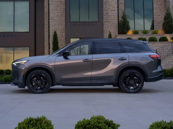 A photo showing the exterior of the 2026 Infiniti QX60 from a side angle.