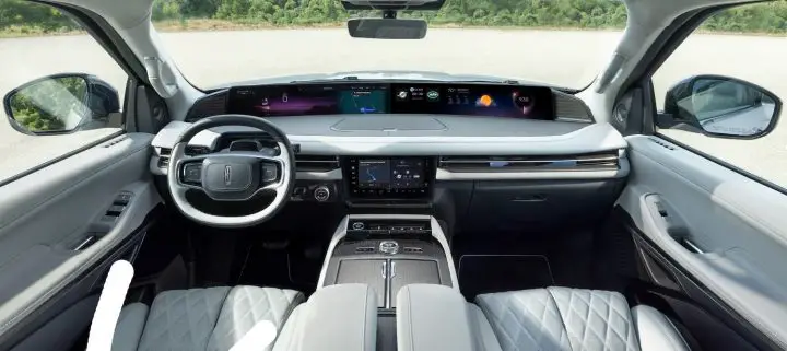 A photo showing the interior of the 2024 Lincoln Nautilus.