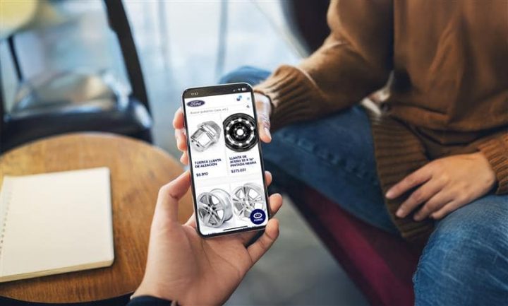 A photo showing the new online parts and accessories store from Ford South America.