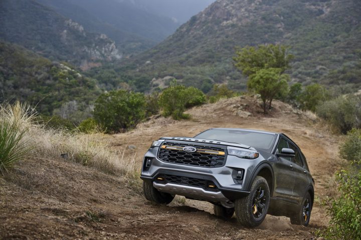 A front three-quarters view of the Ford Explorer. Google's AI claims that the 2027 Ford Explorer is getting SuperVan-inspired looks, which isn't true. 