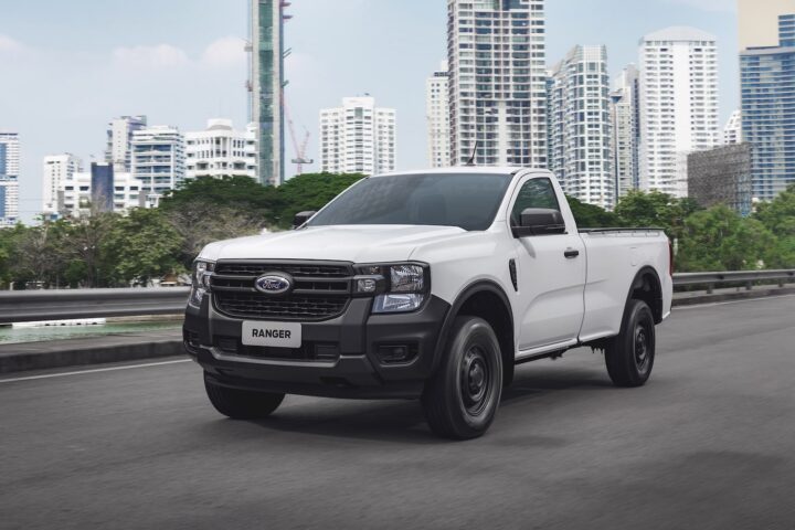 A photo showing the exterior of the South American Ford Ranger from a front three quarters angle.