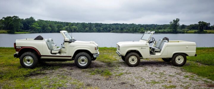A photo showing the exterior of the Ford Bronco Roadster Concept and a 1966 Bronco U13 from a side angle.