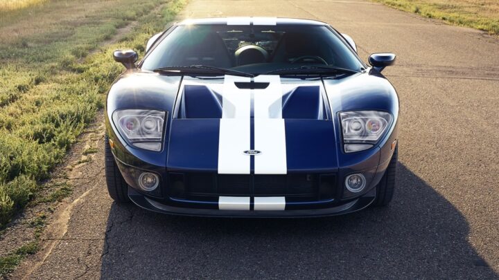Photo of the 2006 Ford GT up for grabs, seen from the front. This model will go to a new owner in February 2026 thanks to a new sweepstakes. 